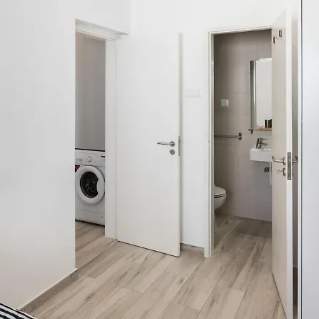 Avo Lucy By Interhome Апартаменты *